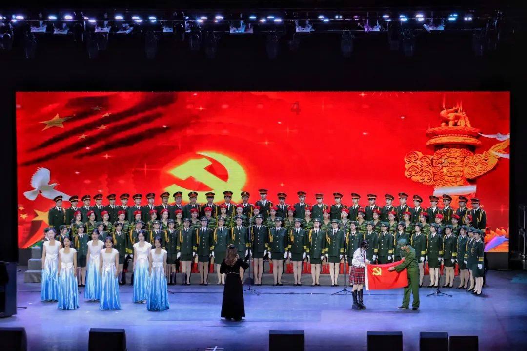 你有多久没有打开电视机了? | 睡前聊一会儿